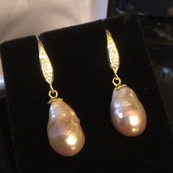 Exquisite Genuine Pinkish Lavender Baroque Pearl Earrings - Picture 2 of 9